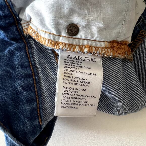 Urban Outfitters BDG Boyfriend Low-Rise Cut-Off Denim Shorts Size 28 - Picture 4 of 5